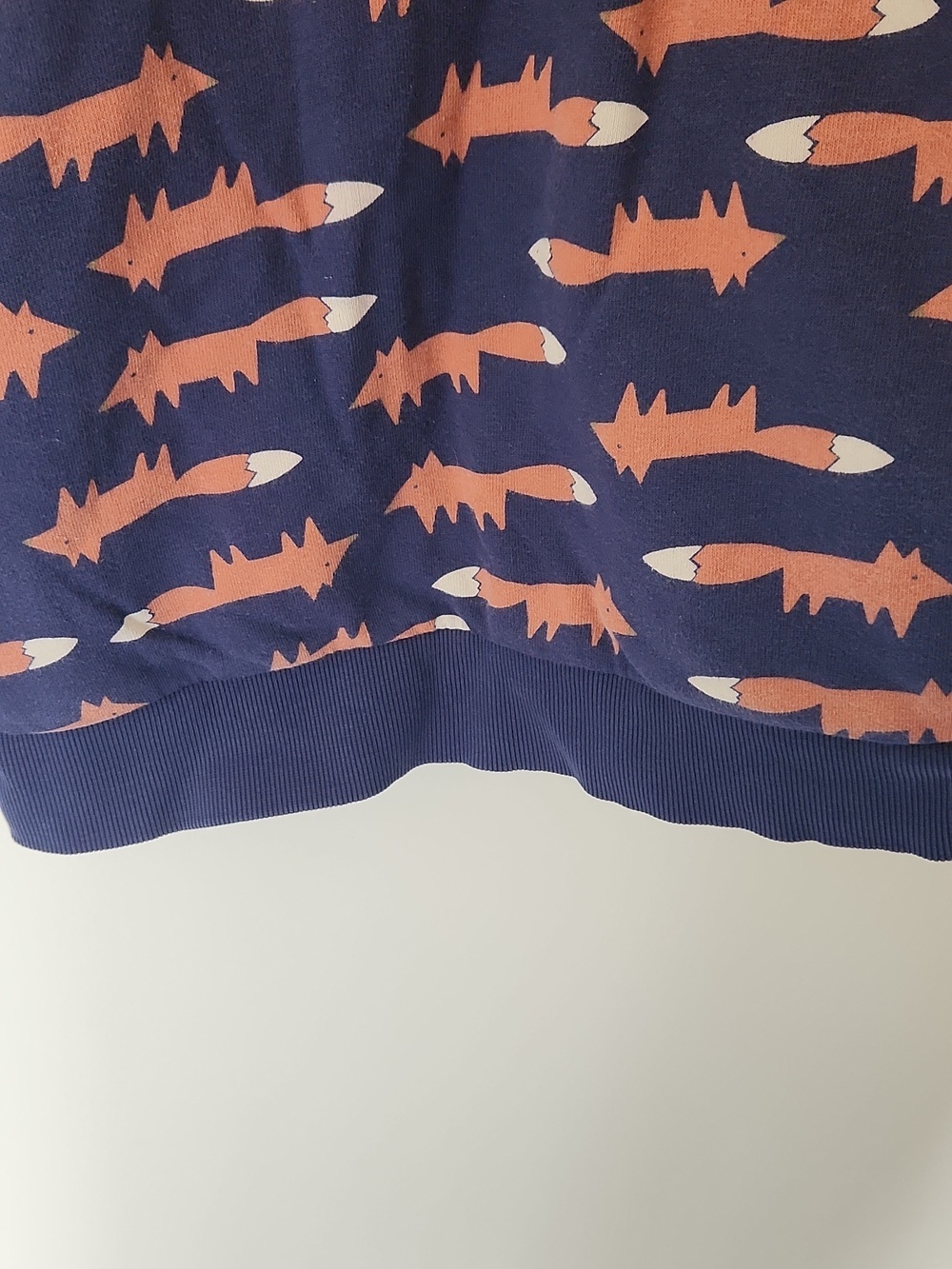 Hanna Andersson Sherpa Lined Navy Sweatshirt with Rust & White Fox Motif Size 10 - Picture 7 of 7